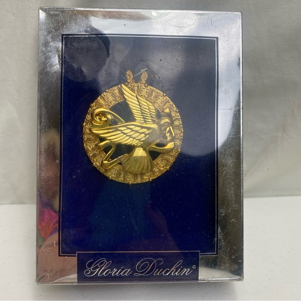 VINTAGE GLORIA DUCHIN 1996 GOLD TONE DOVE ORNAMENT IN THE BOX PEACE